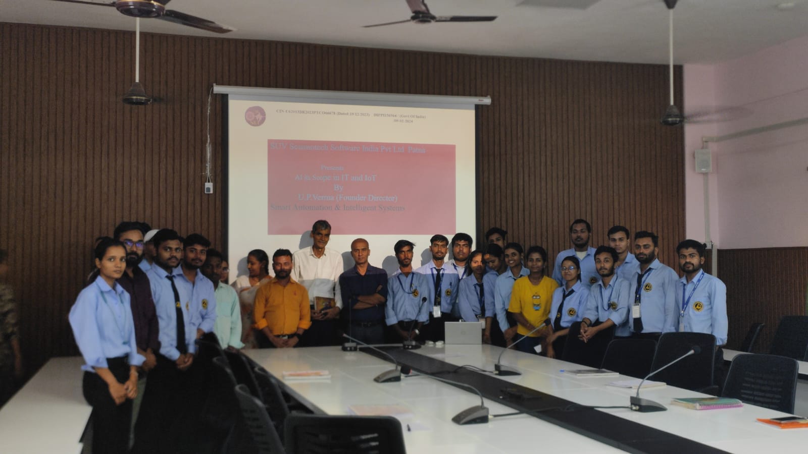 Umesh Prasad Verma lecturing to students